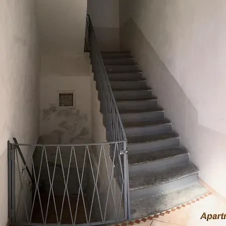 Ancient Courtyard Bonanomi In Historic Centre Apartament Como