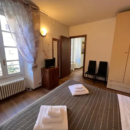 Apartamento Ancient Courtyard Bonanomi 1p Historic Centre By Logicasa Como