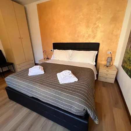 Apartamento Ancient Courtyard Bonanomi 1p Historic Centre By Logicasa *