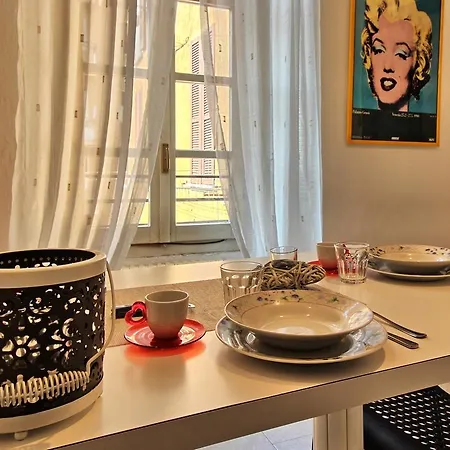 Apartamento Ancient Courtyard Bonanomi 1p Historic Centre By Logicasa *
