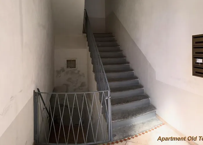 Ancient Courtyard Bonanomi In Historic Centre Apartment Como